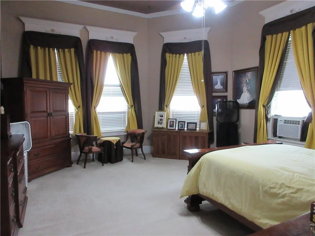 Photo of 201 Live Oak Street