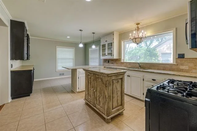 Photo of 817 Rivercrest Drive