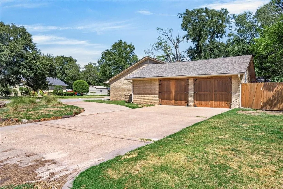Photo of 726 Mulberry Drive
