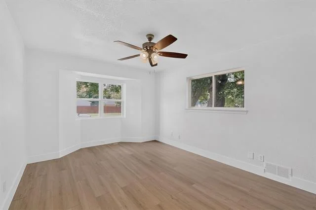 Photo of 550 Glen Oaks Boulevard