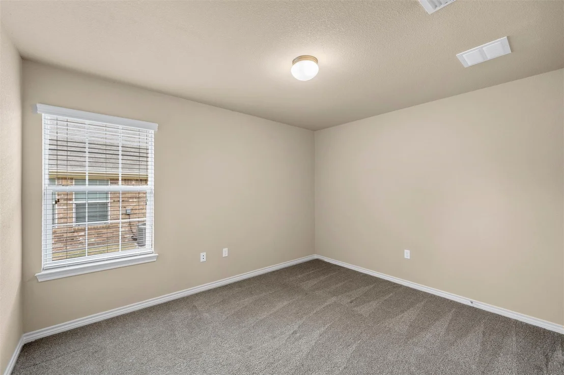 Photo of 905 Heston Circle