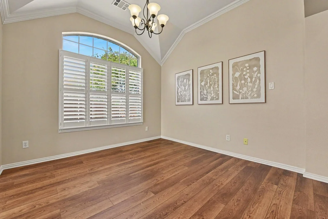 Photo of 401 Stonebridge Circle