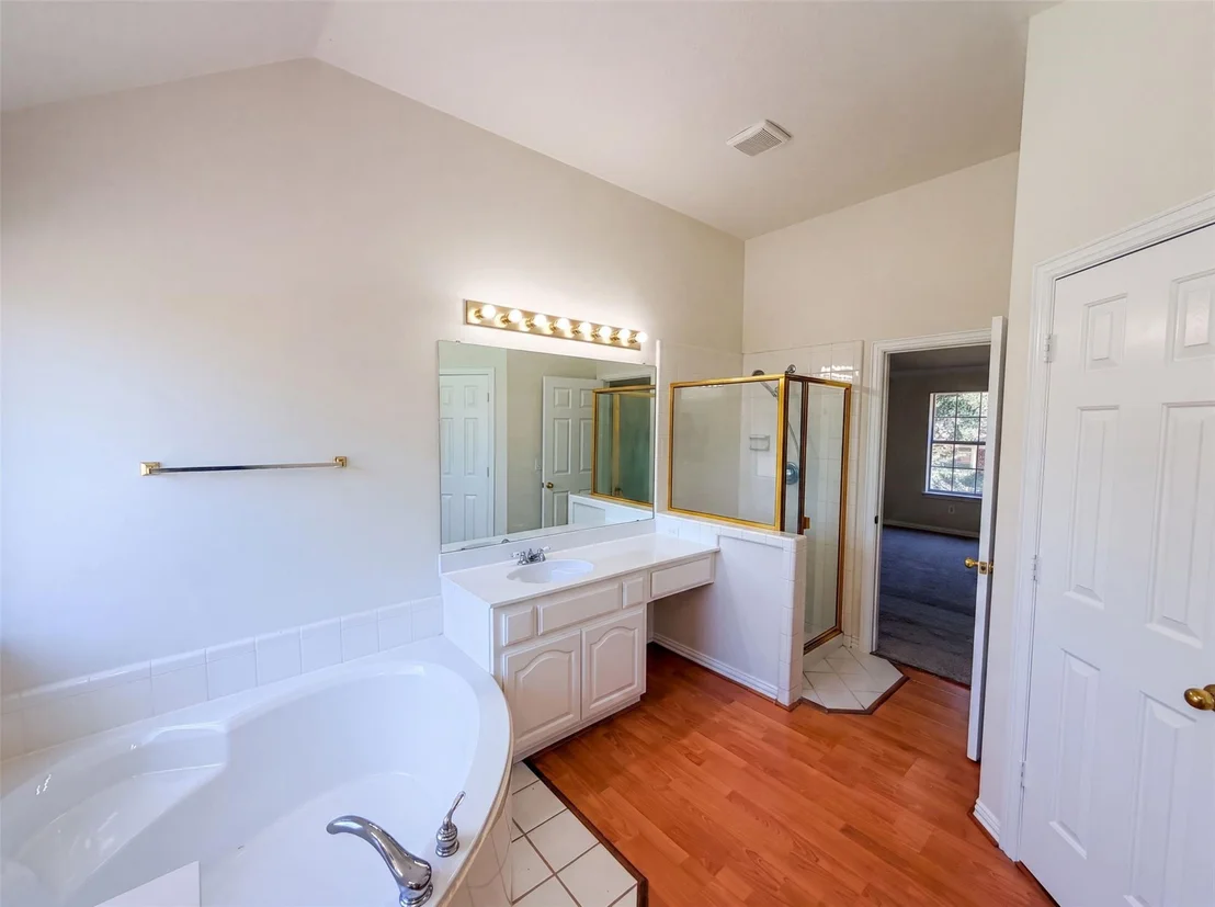 Photo of 3106 Westshore Drive