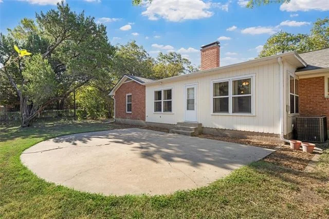 Photo of 4825 Hillcrest Drive