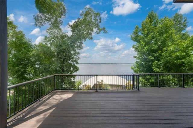 Photo of 127 Lake Bluff Drive