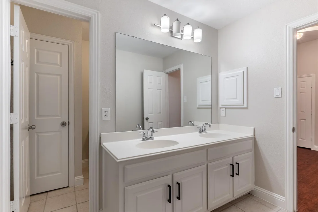 Photo of 5912 Crestberry Lane
