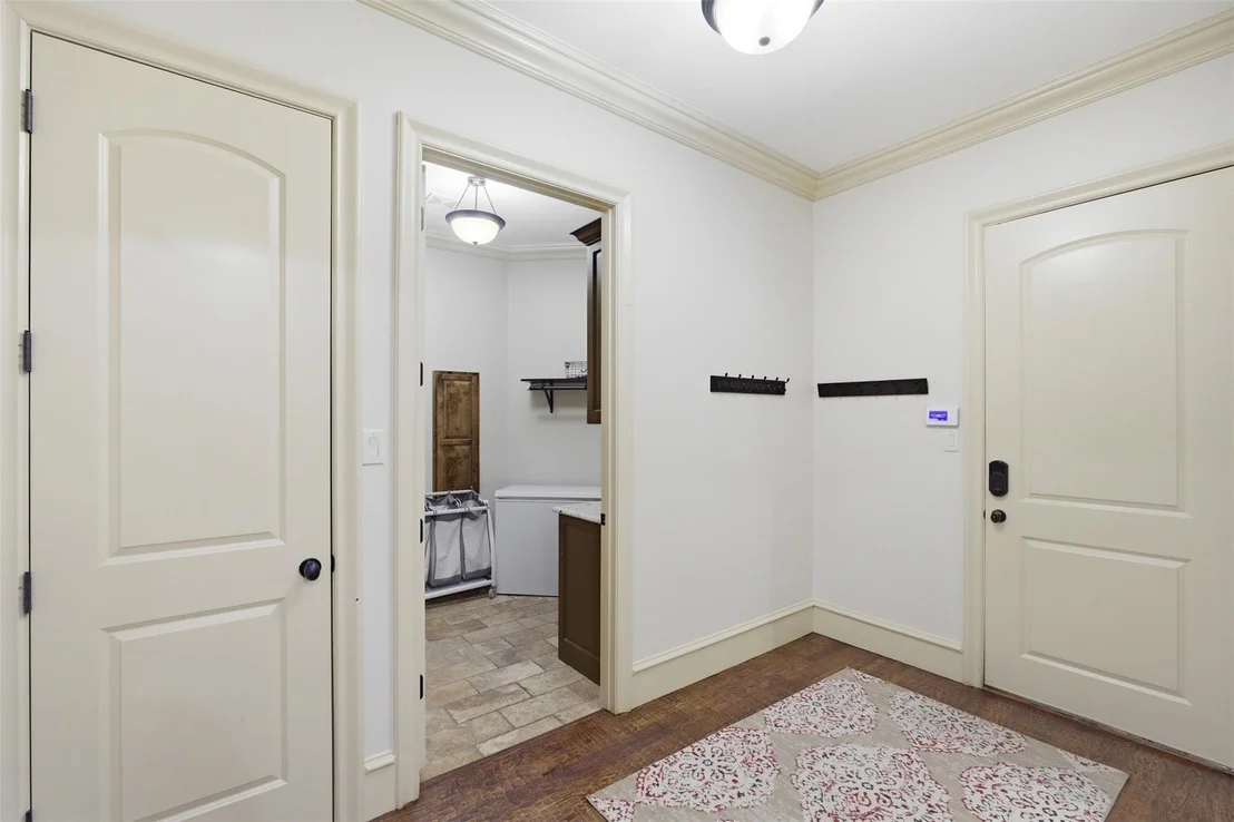 Photo of 1025 Cedar Glen Trail