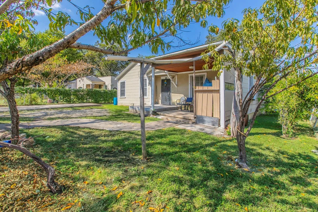 Photo of 2101 Pine Avenue