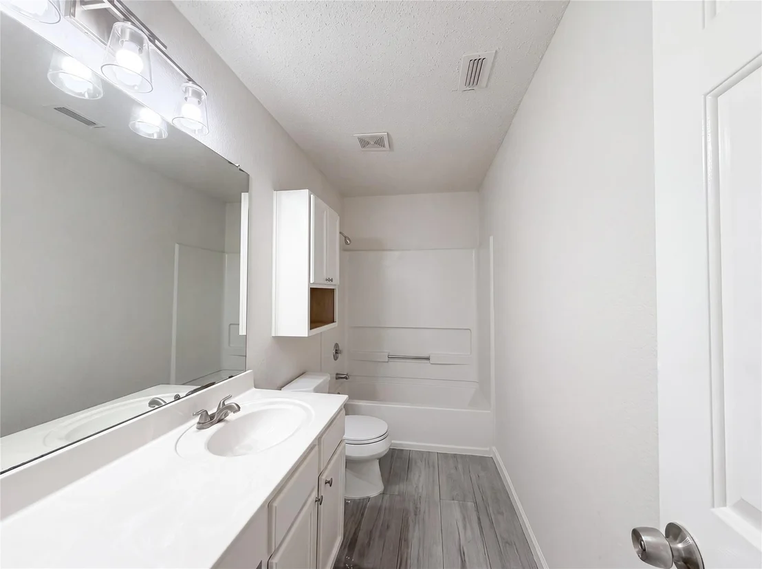 Photo of 2320 Bantry Lane