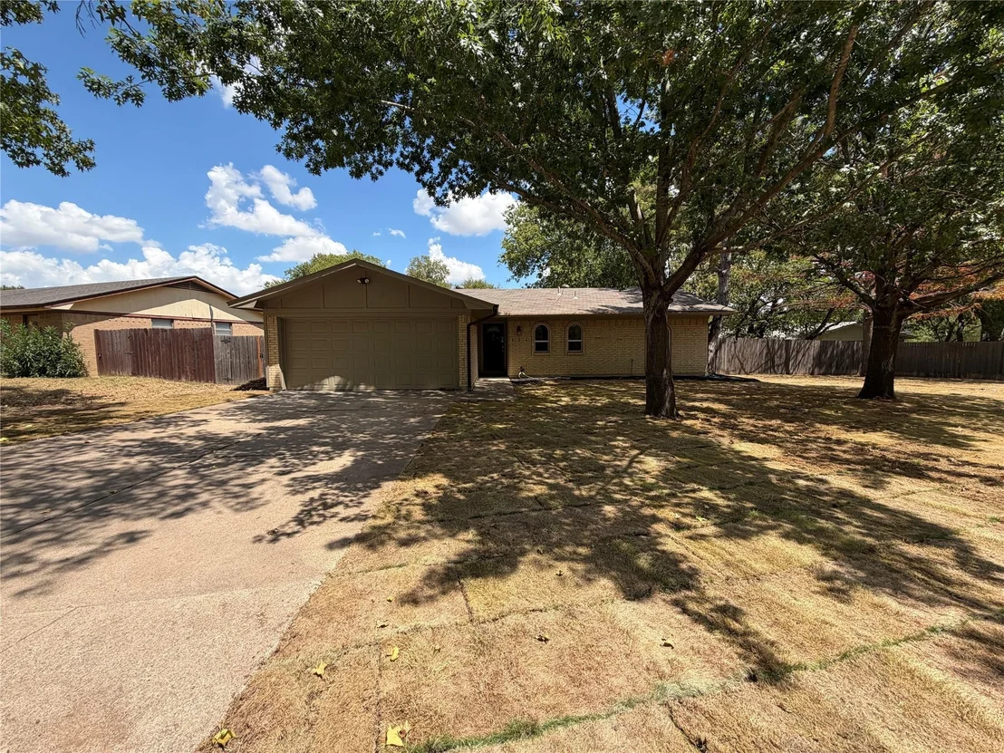 Photo of 604 Todd Court