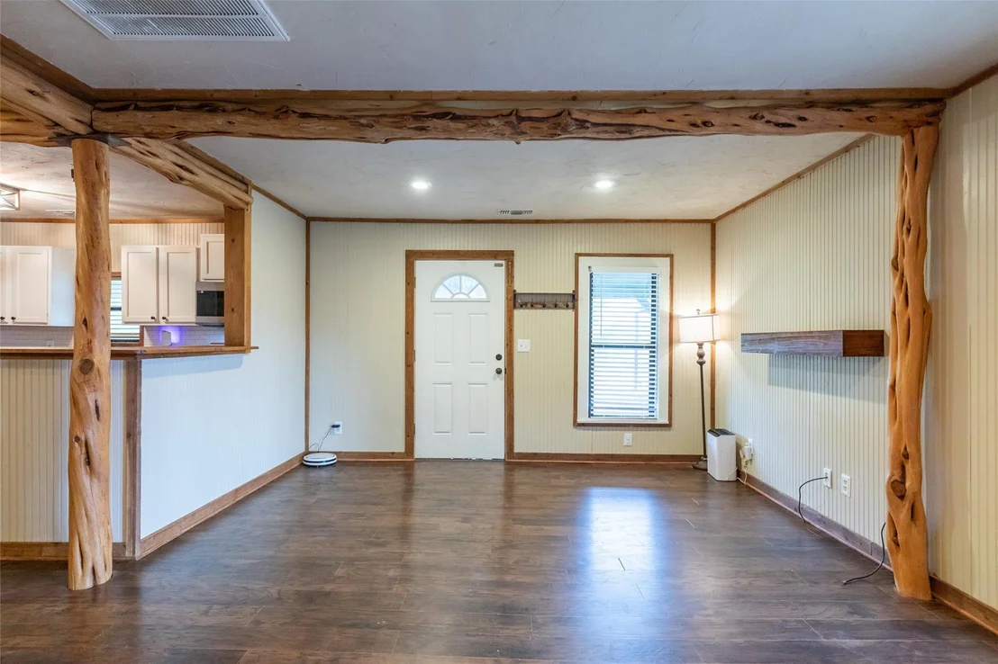 Photo of 102 Scurry Avenue
