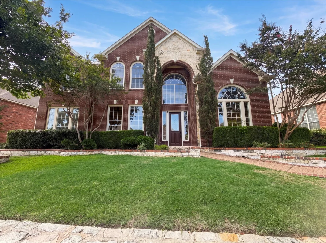 Photo of 1429 Greenbriar Drive