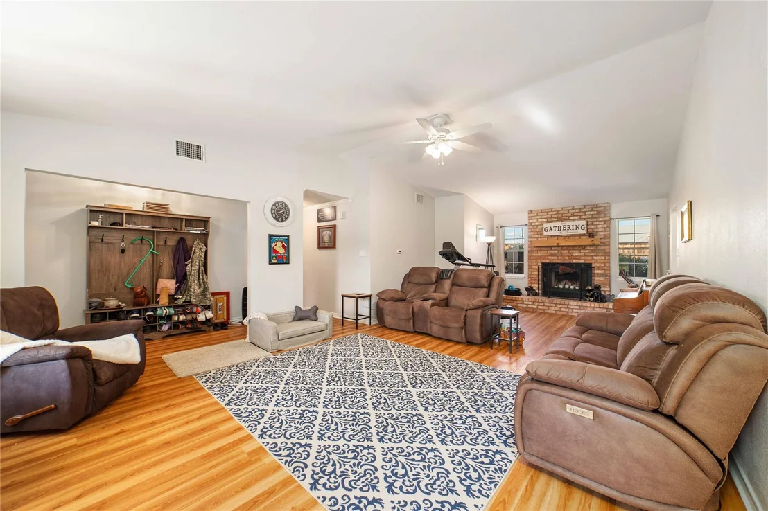 Photo of 1600 Shaw Drive