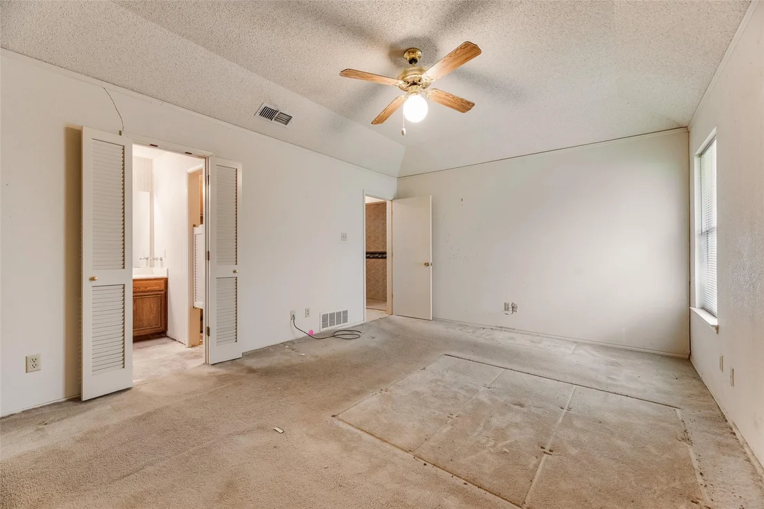 Photo of 6010 Maple Leaf Drive