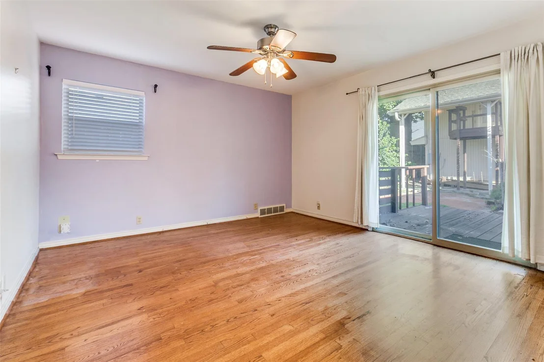 Photo of 9759 Shoreview Road