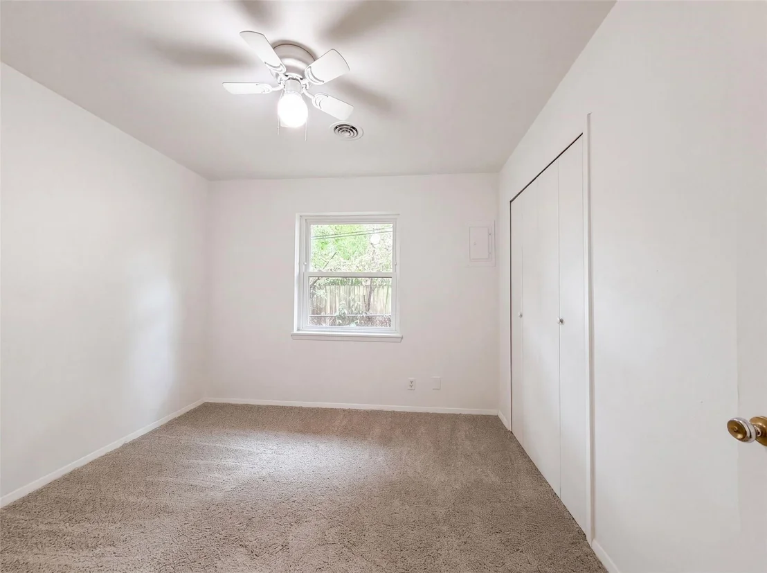 Photo of 1805 Brookview Drive