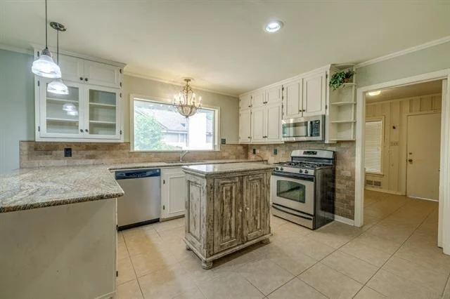 Photo of 817 Rivercrest Drive