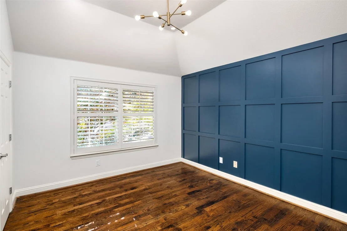 Photo of 8915 White Pine Lane