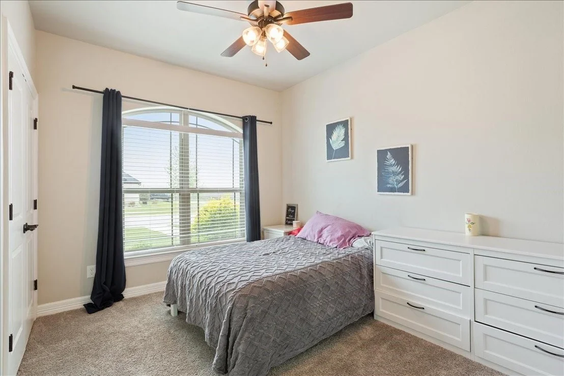 Photo of 502 Oak Drive