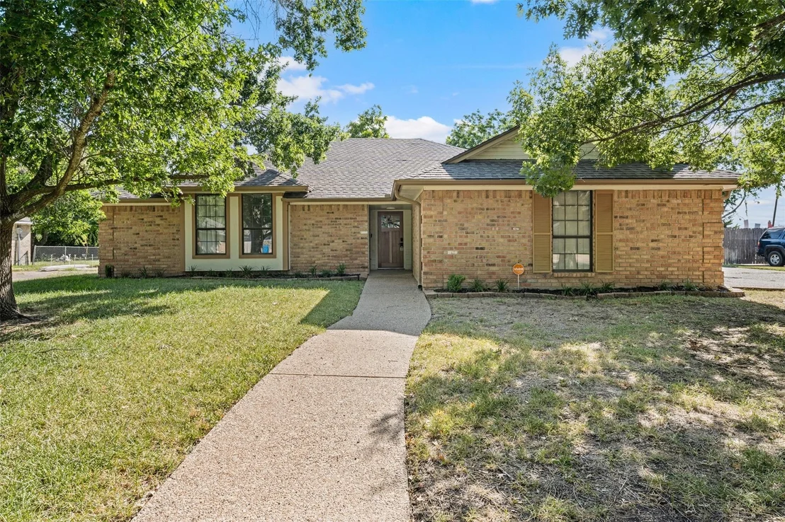 Photo of 209 Bonham Drive