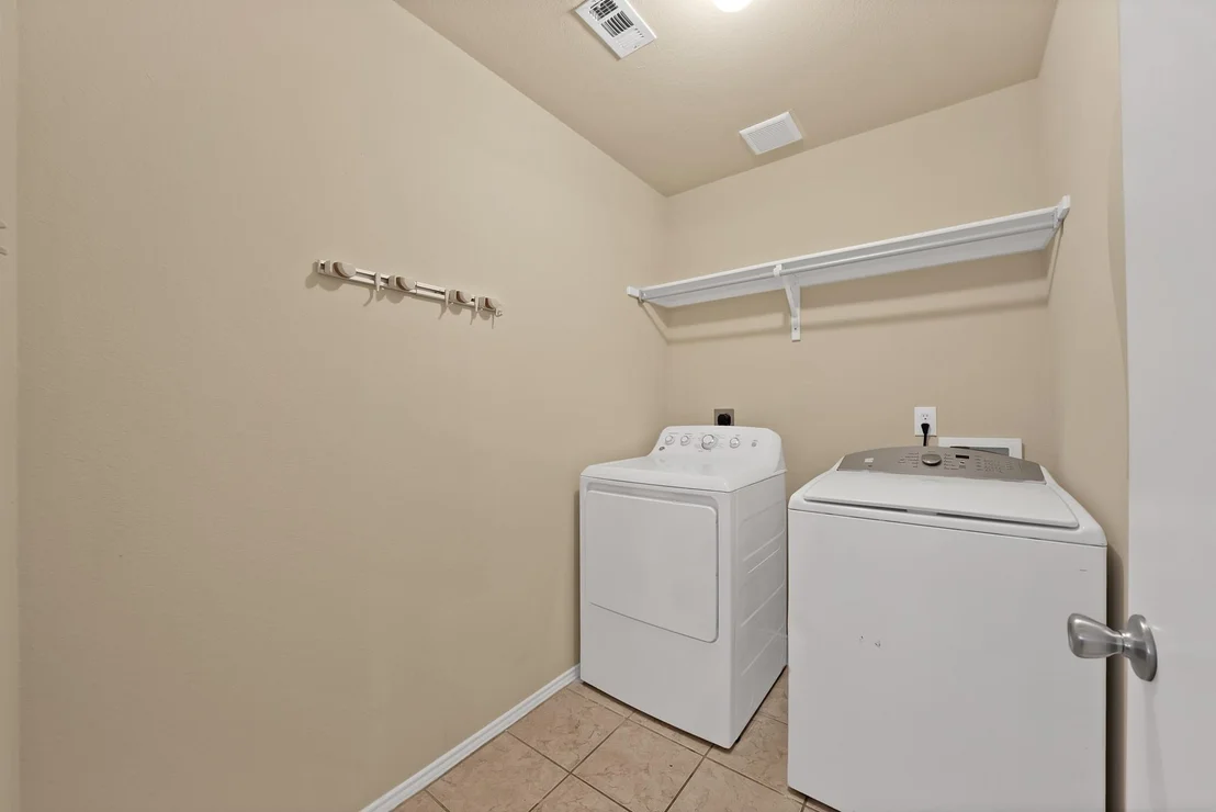 Photo of 3201 Hoover Drive