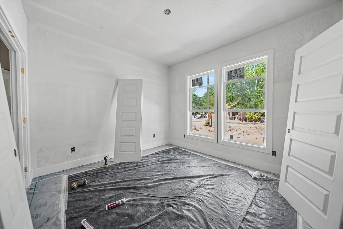 Photo of 513 Armstrong Road