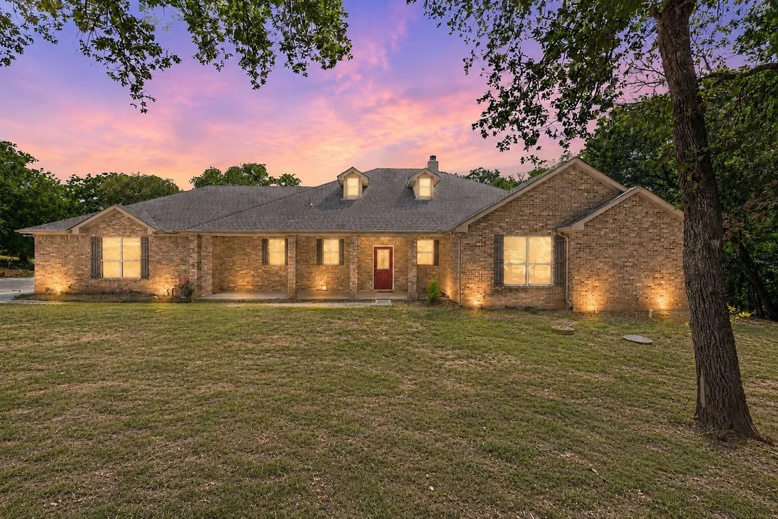 Photo of 3884 County Road 401