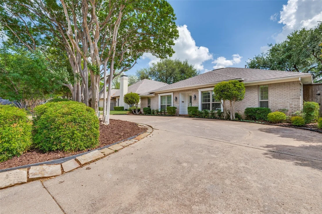 Photo of 5322 W Mockingbird Lane