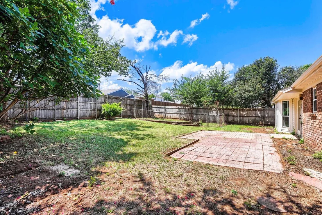Photo of 314 Sandlewood Lane