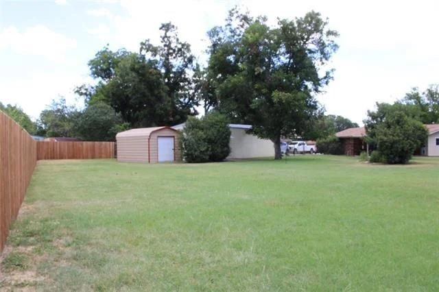 Photo of 208 PARK DR