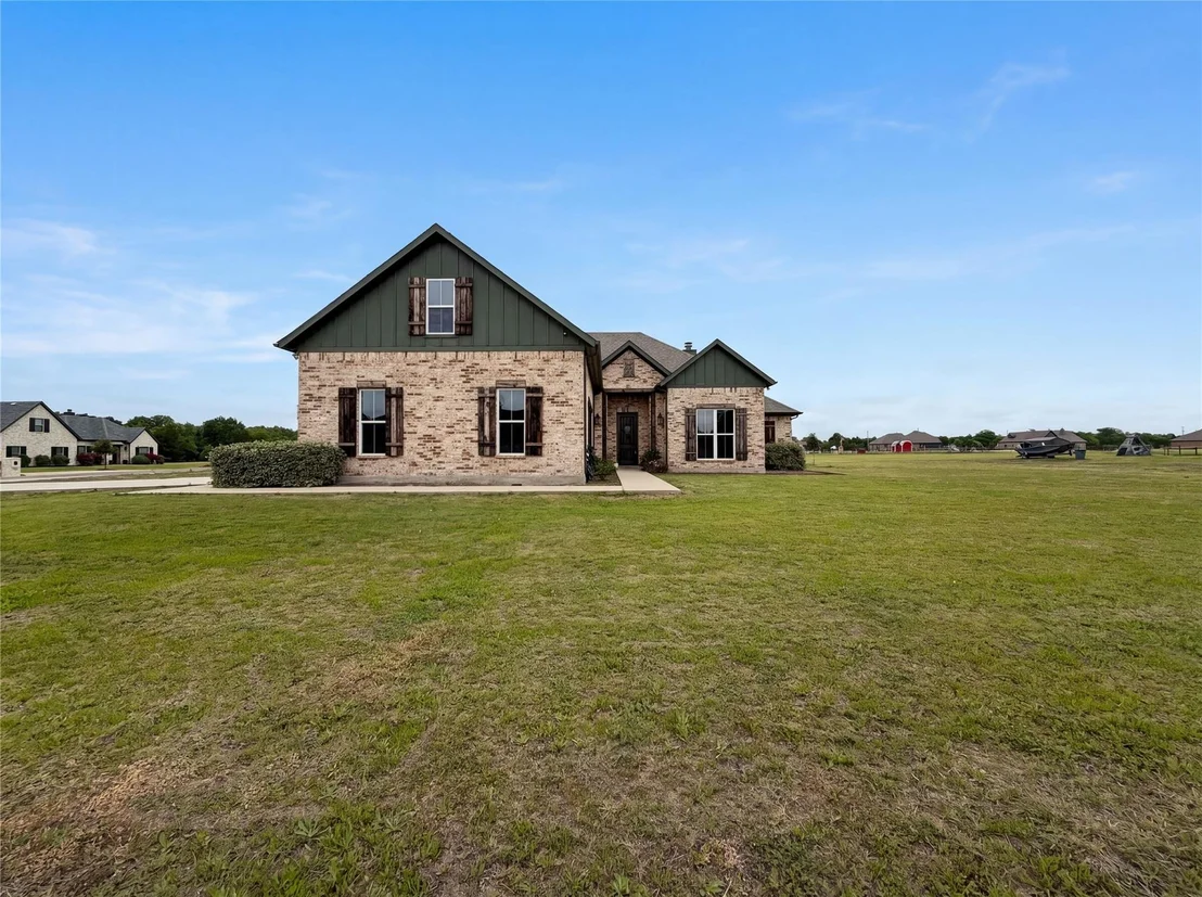 Photo of 725 Cheyenne Trail