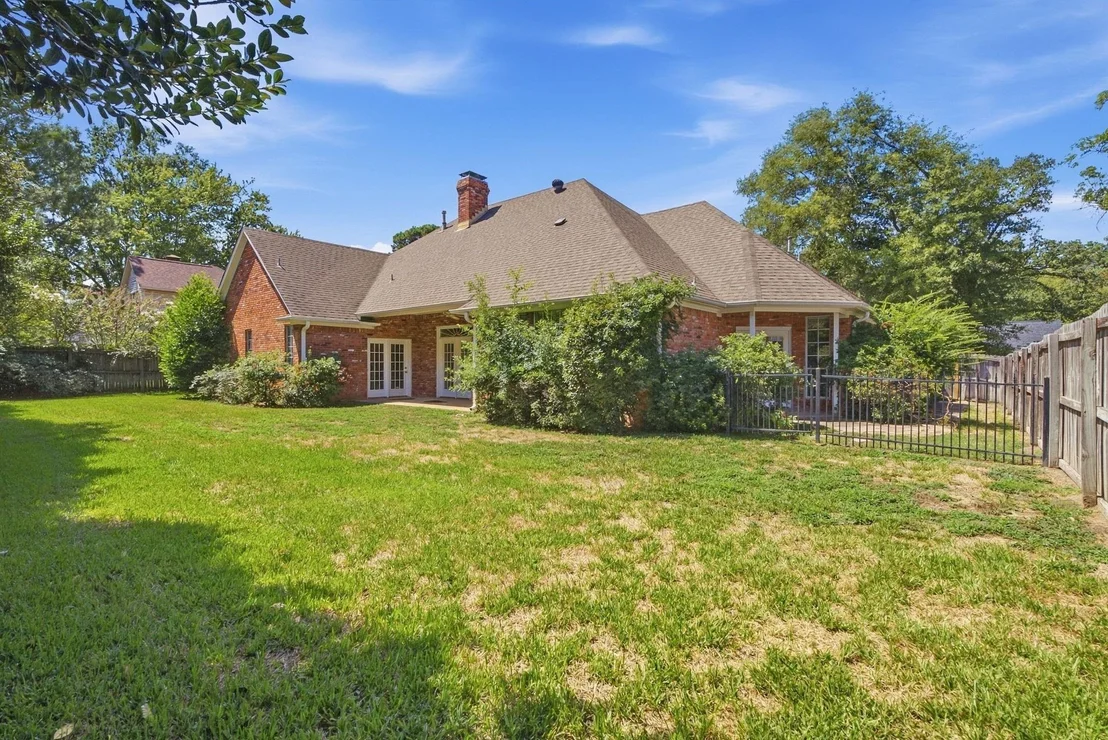 Photo of 3403 Pinecreek Drive