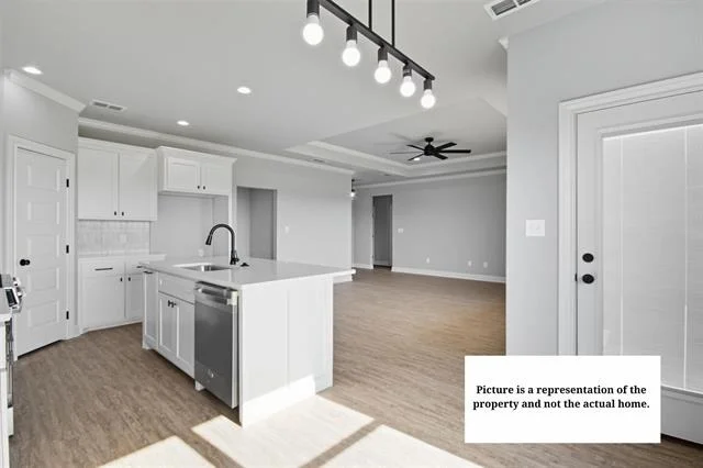 Photo of 7639 Hudson Way