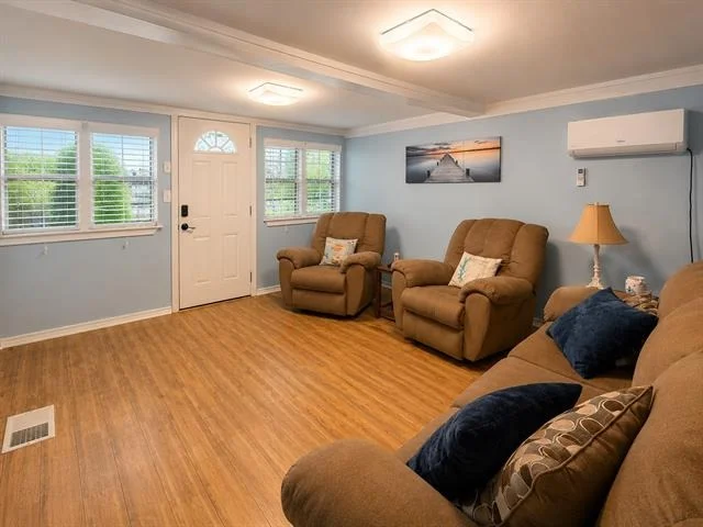 Photo of 17160 Lakeview Drive