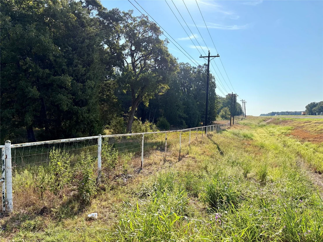 Photo of 10740 N Us-175