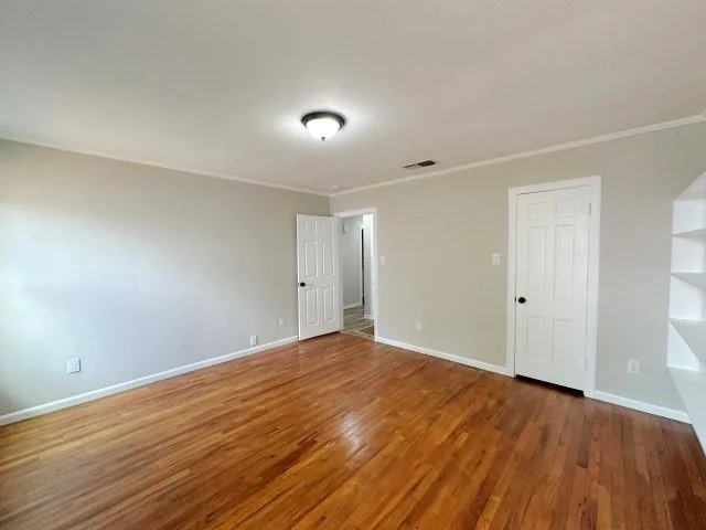 Photo of 302 W Highland Avenue