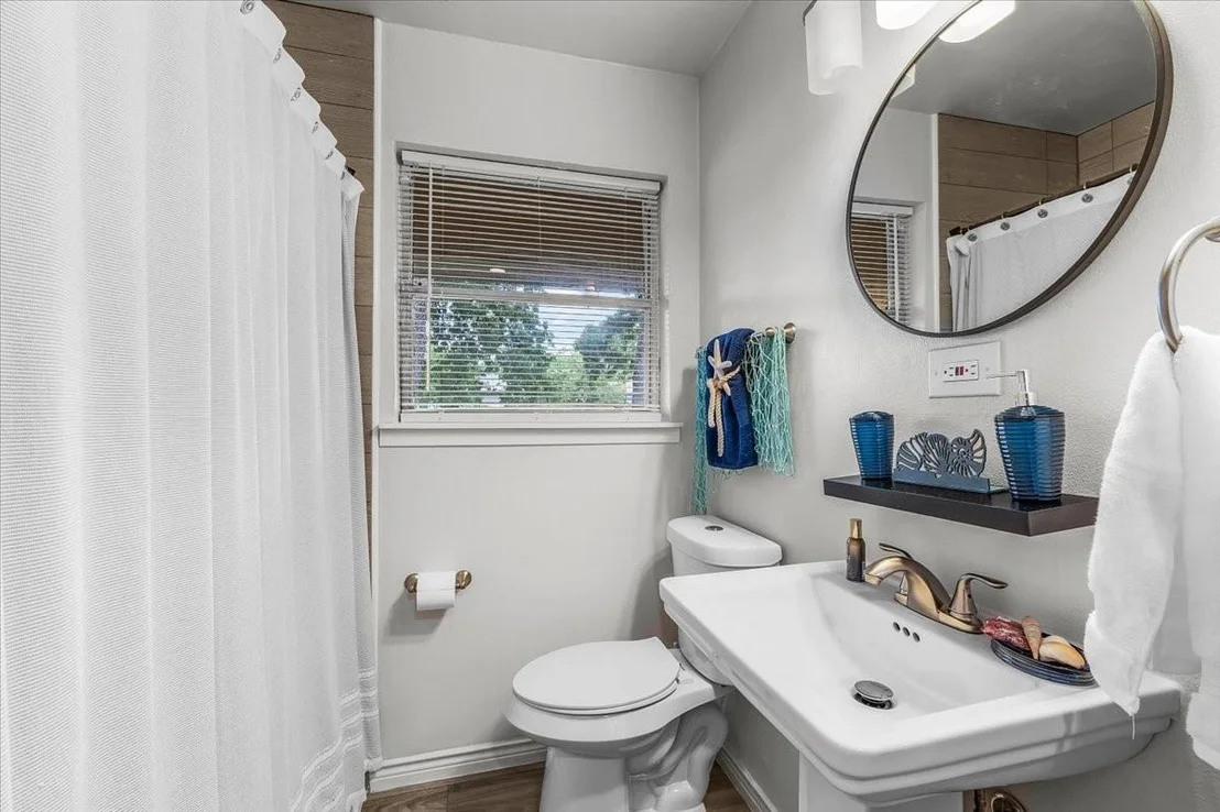 Photo of 2244 Cambridge Drive