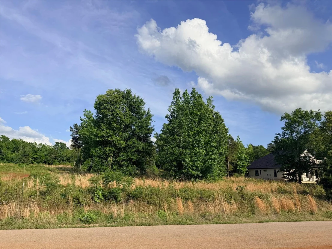 Photo of 830 Stone Chimney Rd