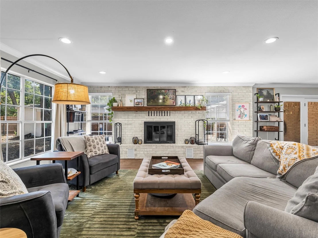 Photo of 1007 Melrose Drive