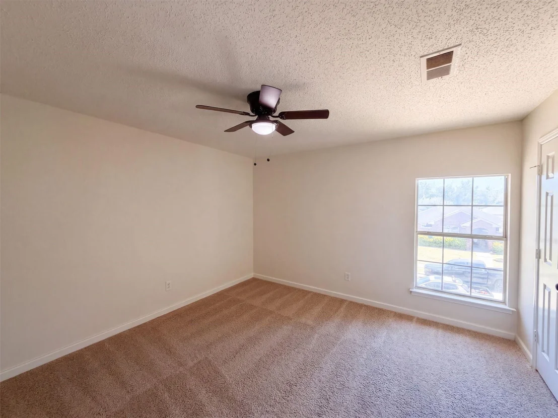 Photo of 2405 Waterloo Lane