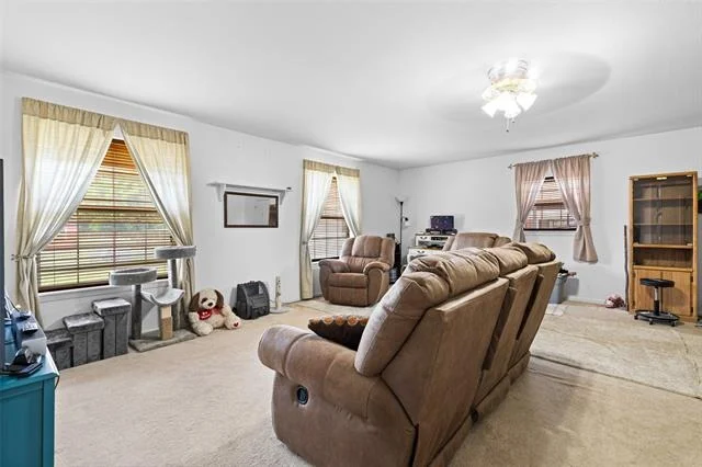 Photo of 7422 Pacal