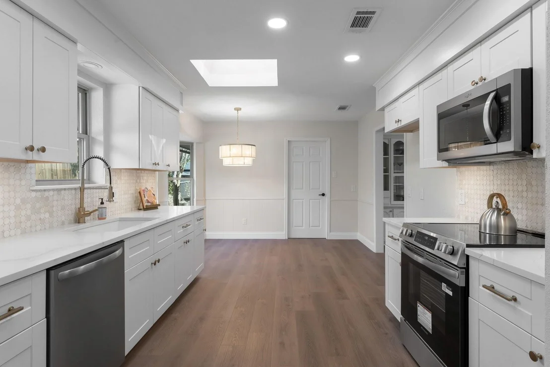 Photo of 2844 Hurstview Drive