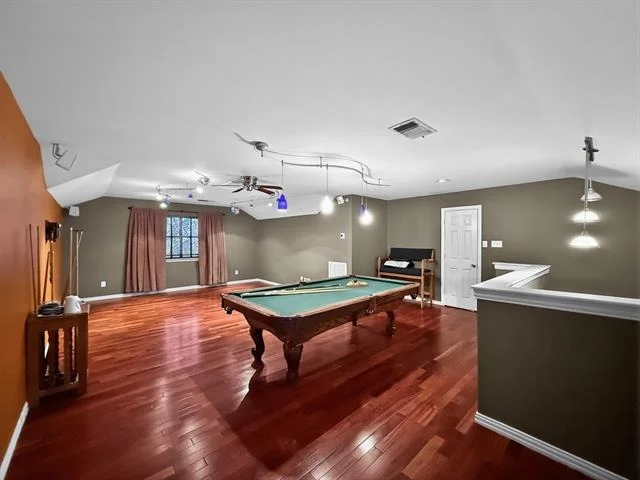 Photo of 2025 Fair Oaks Circle