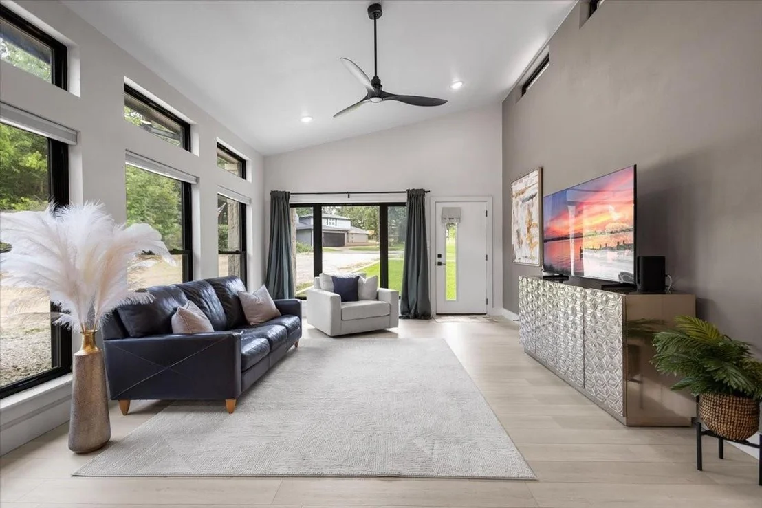Photo of 215 Brookside Drive