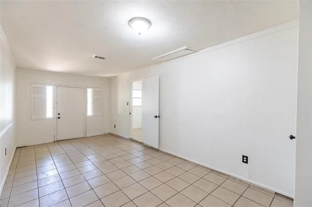 Photo of 5131 Encino Road