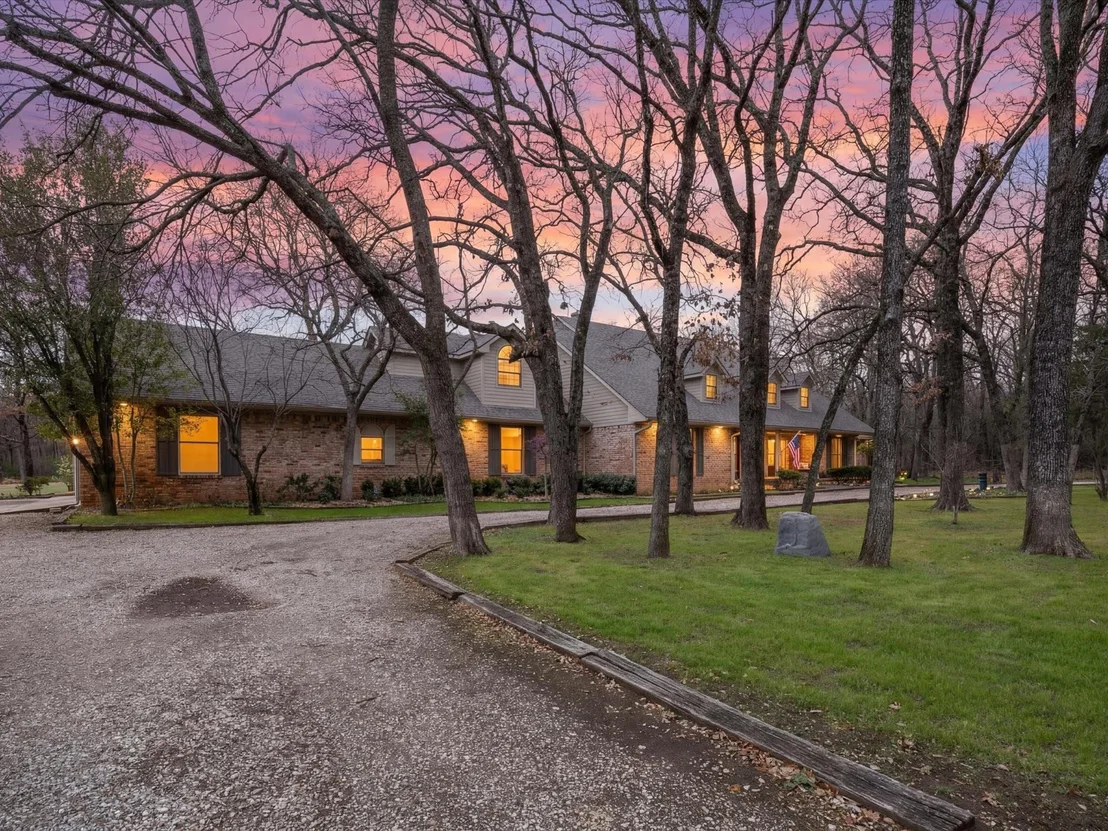 Photo of 625 Estates Drive
