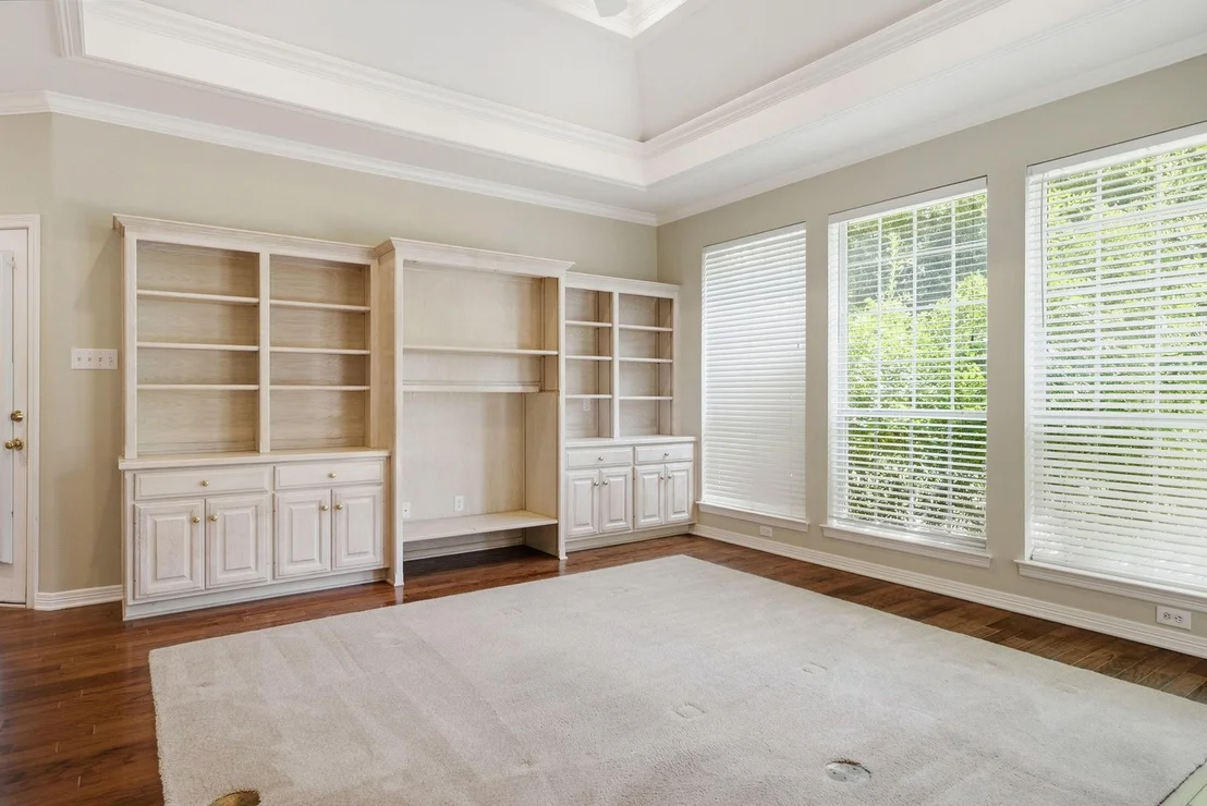 Photo of 3403 Pinecreek Drive