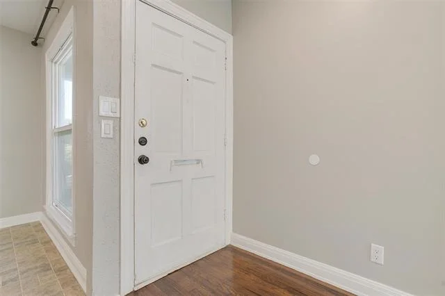 Photo of 4921 Pershing Avenue