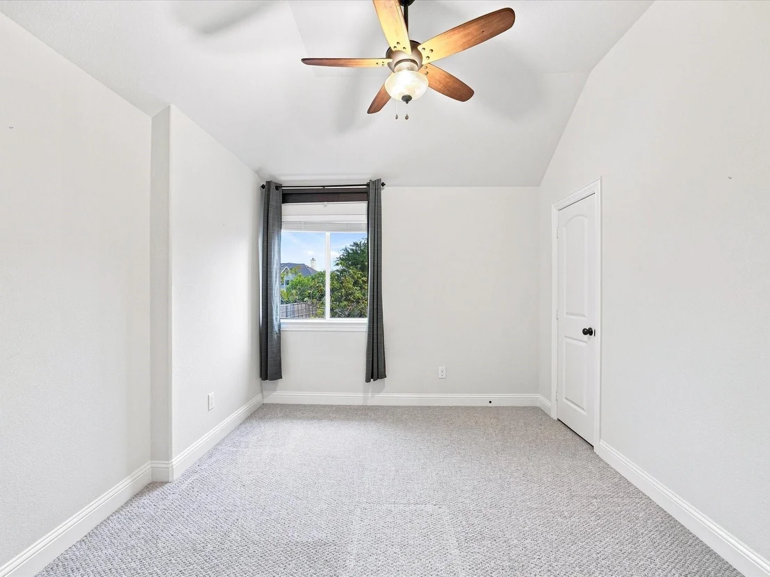 Photo of 412 Oriole Drive