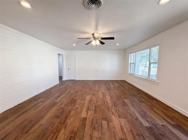 Photo of 832 Central Drive